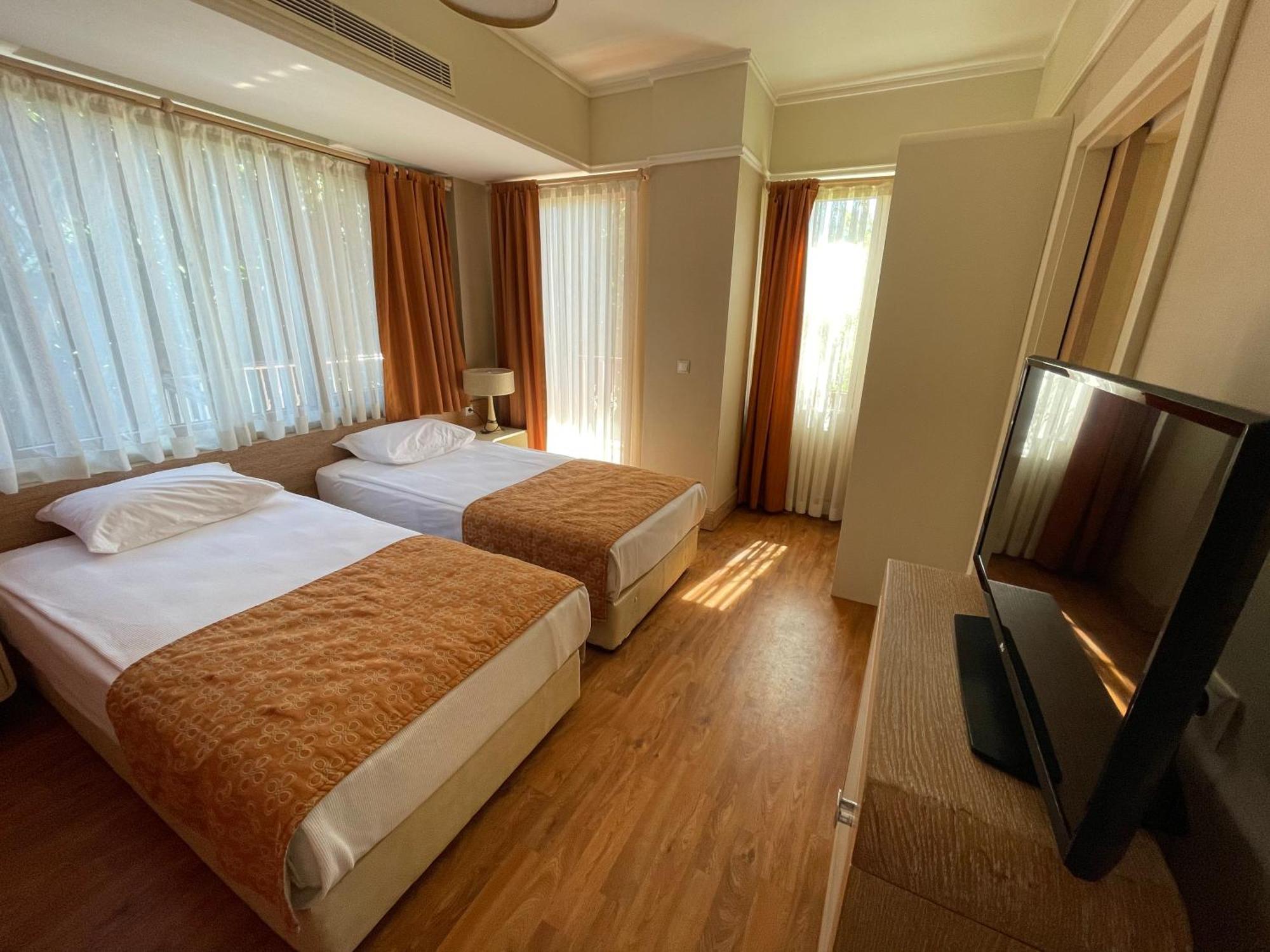 Club Grand Side Hotel Kültér fotó